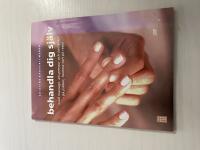 Behandla dig sj&auml;lv med massage, akupressur och zonterapi - p&aring; jobbet, hemma och p&aring; resor : 100 enkla metoder f&ouml;r att lindra sm&auml;rta och f&aring; ny energi