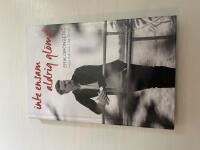 Inte ensam aldrig gl&ouml;md 