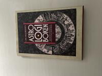 Astrologiboken [konsten att st&auml;lla och tolka horoskop]