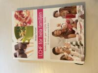 LCHF f&ouml;r hela familjen riktig mat ger n&ouml;jda barn : [105 LCHF-recept som passar alla &aring;ldrar!]