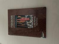 Fiskskinn garvning och s&ouml;mnad med traditionella metoder