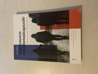 Att f&ouml;rst&aring; ungdomars identitetsskapande en inspirations- och metodbok