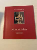 Jultr&auml;d och julkrus tr&auml;d och kronor, blommor och krus, papper och halm