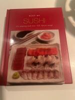 Njut av Sushi : en samling med &ouml;ver 100 l&auml;ckra recept