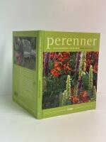 Perenner : Eviga sk&ouml;nheter i tr&auml;dg&aring;rden