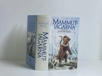Mammutj&auml;garna : [roman]