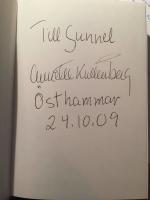 Jag var sj&auml;lvlockig, moderl&ouml;s, gripande och ett monster av f&ouml;rljugenhet : en biografi om Marianne H&ouml;&ouml;k