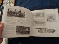 Svenskt pansar : [90 &aring;r av svensk stridsfordonsutveckling]