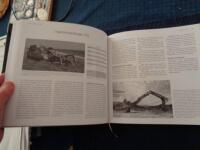 Svenskt pansar : [90 &aring;r av svensk stridsfordonsutveckling]