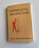 Experiencing architecture