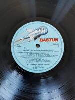 Iskalla Killen Full Av M&auml;nsklig V&auml;rme