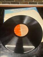 Borta Bra Men Hemma B&auml;st - Visor Och Ballader Av Evert Taube (Signerad autograf av Sven-Bertil Taube)