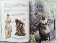 &Aring;ke Holm Keramiker och skulpt&ouml;r (signerad av f&ouml;rfattaren)