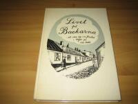 Livet p&aring; Backarna : att v&auml;xa upp i en f&ouml;rstad i b&ouml;rjan p&aring; 1900-talet