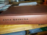 Lyckan &auml;r en s&auml;llsam f&aring;gel