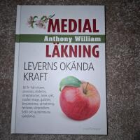 Medial l&auml;kning : leverns ok&auml;nda kraft