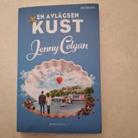 En avl&auml;gsen kust