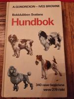 Bokklubben Svalans hundbok : 340 raser beskrivna varav 279 i bild
