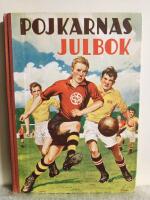 Pojkarnas  Julbok Urban sl&aring;r sig fram