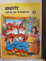 Sn&ouml;vit och de sju dv&auml;rgarna : ur br&ouml;derna Grimms sagor