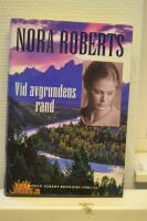 Vid avgrundens rand : roman