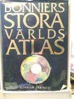 Bonniers stora v&auml;rldsatlas [Kartografiskt material]