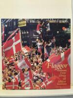 Flaggor : fr&aring;n f&auml;ltt&aring;g till folkfest