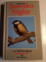 Svenska f&aring;glar : en f&auml;lthandbok