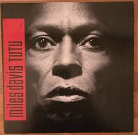 Miles Davies TUTU 