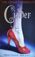 The Lunar Chronicles: Cinder