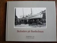 Bolinders p&aring; Bastholmen. Tr&auml;biten 126. F&ouml;reningen Allmogeb&aring;tar