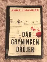 D&auml;r gryningen dr&ouml;jer