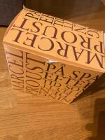 P&aring; spaning... (&Aring;tta b&ouml;cker)