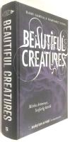 M&ouml;rka dr&ouml;mmar, livsfarlig k&auml;rlek - Beautiful Creatures - Bok 1