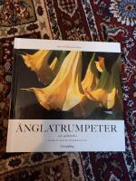 &Auml;nglatrumpeter och spikklubbor