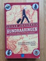 Hundra&aring;ringen som klev ut genom f&ouml;nstret och f&ouml;rsvann