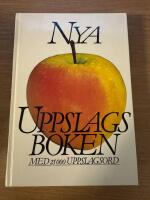 Nya uppslagsboken : [med 25000 uppslagsord]