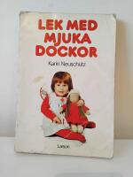 Lek med mjuka dockor