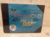 The James Bond archives (Ny och inplastad)
