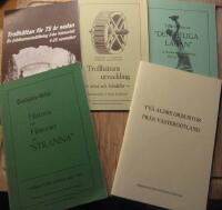Fem h&auml;ften fr&aring;n Trollh&auml;ttan / V&auml;sterg&ouml;tland: 1 Tv&aring; &auml;ldre ordlistor fr&aring;n V&auml;sterg&ouml;tland, 2 Trollh&auml;tte-Gillet: Historia och historier om "Stranna", 3 Tillkomsten av "Den heliga l&aring;gan", 4 Trollh&auml;ttans utveckling - &aring;rtal och h&auml;ndelser, 5 Trollh&auml;ttan f&ouml;r 75 &aring;r sedan