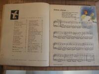 F&ouml;r v&aring;ra sm&aring;ttingar - En samling barns&aring;nger f&ouml;r piano