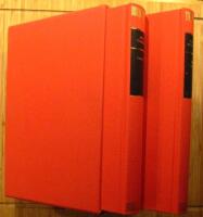 Tv&aring; b&ouml;cker: R&ouml;da Rummet & Svarta Fanor - (Specialupplaga i r&ouml;d linnekassett)