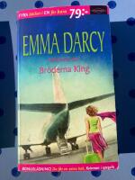 Miniserien om Br&ouml;derna King , 4 romaner i en bok. Olika v&auml;rldar, Svindlande uppt&auml;ckt, Under fullm&aring;nen, Kvinnan i spegeln 