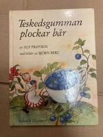 Teskedsgumman plockar b&auml;r