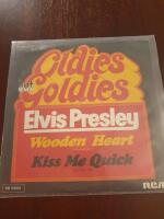 ELVIS Wooden heart/Kiss me quick