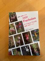 1000 Fuchsias A Colour Guide