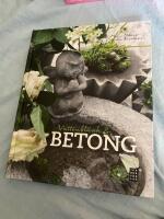 Vattenbl&auml;nk & betong