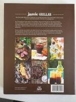Jamie grillar