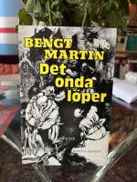 Det onda l&ouml;per : [dikter]