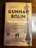 Hovjuvelerarens barn : en ber&auml;ttelse om en sl&auml;kt i skuggan av tre diktaturer